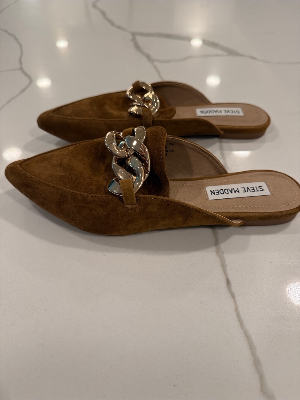 Steve Madden Tan Suede Pointed Mule with Chunky Chain - Picture 3 of 4